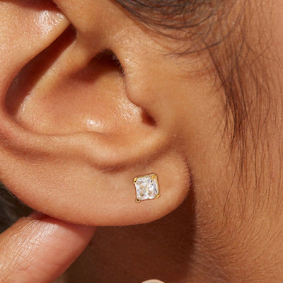 ML - Golden Solitair Earrings